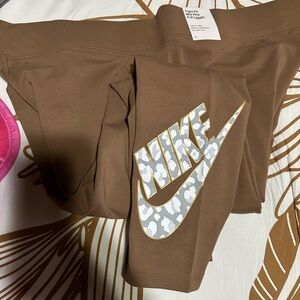 Plus size nike leggings